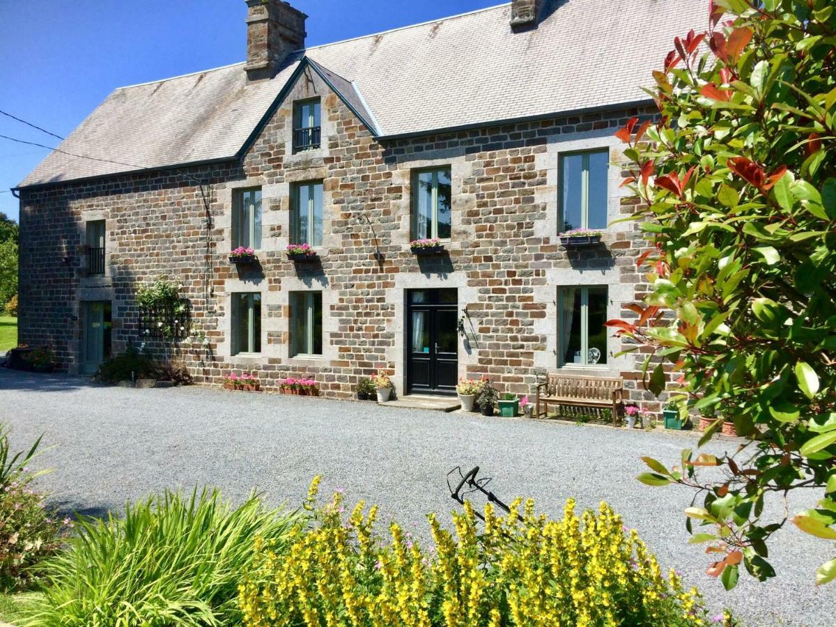 ヴィルデュ・レ・ポエル La Crepelliere Bed & Breakfast エクステリア 写真